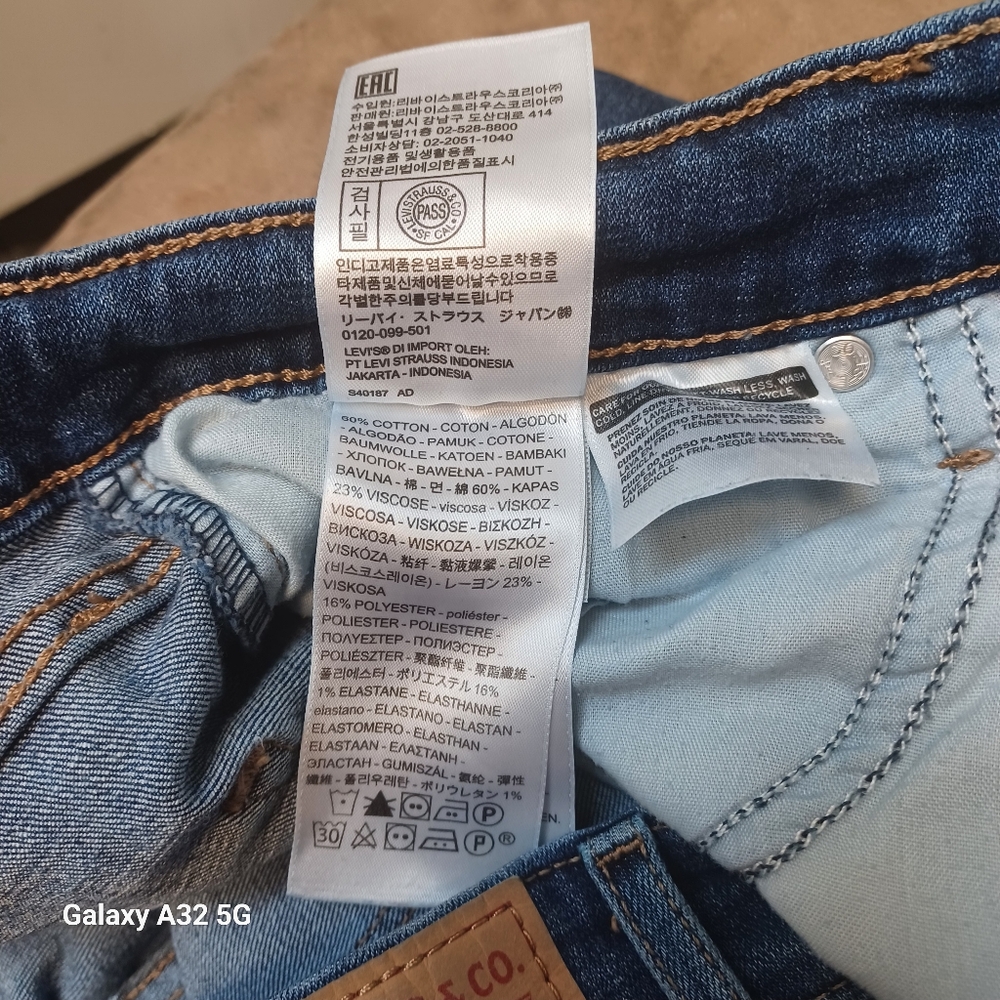 Levi's  Size 32 Blue Skinny Jeans Classic Fit - Picture 10 of 15